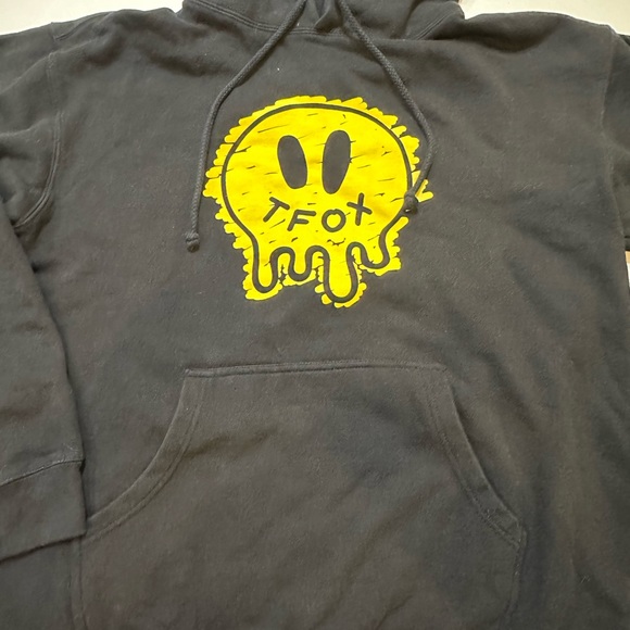T Fox Hoodie - Picture 3 of 3
